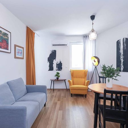 Adamick Place In City Centre With Free Parking Apartment Bratislava Bagian luar foto