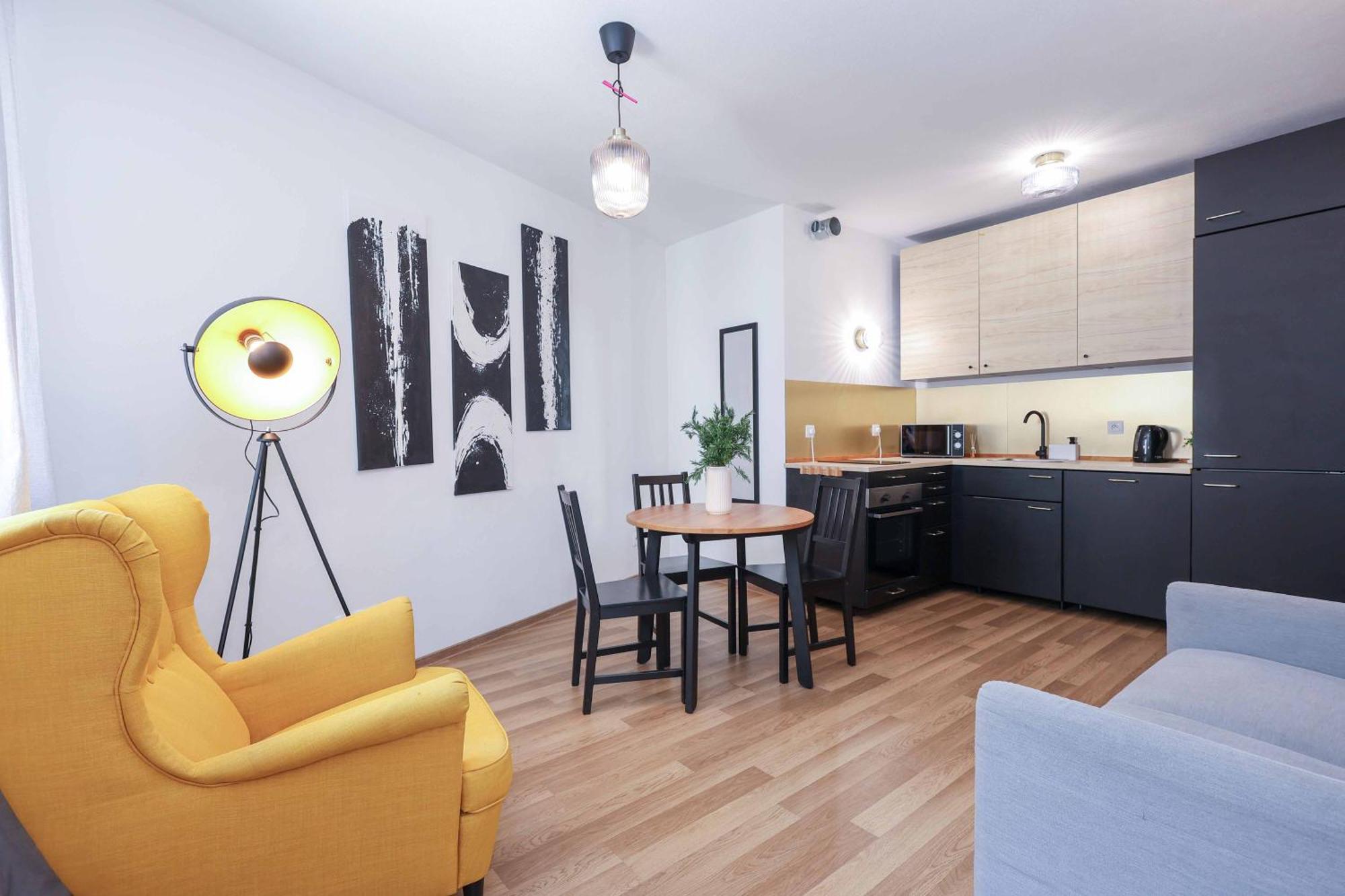 Adamick Place In City Centre With Free Parking Apartment Bratislava Bagian luar foto
