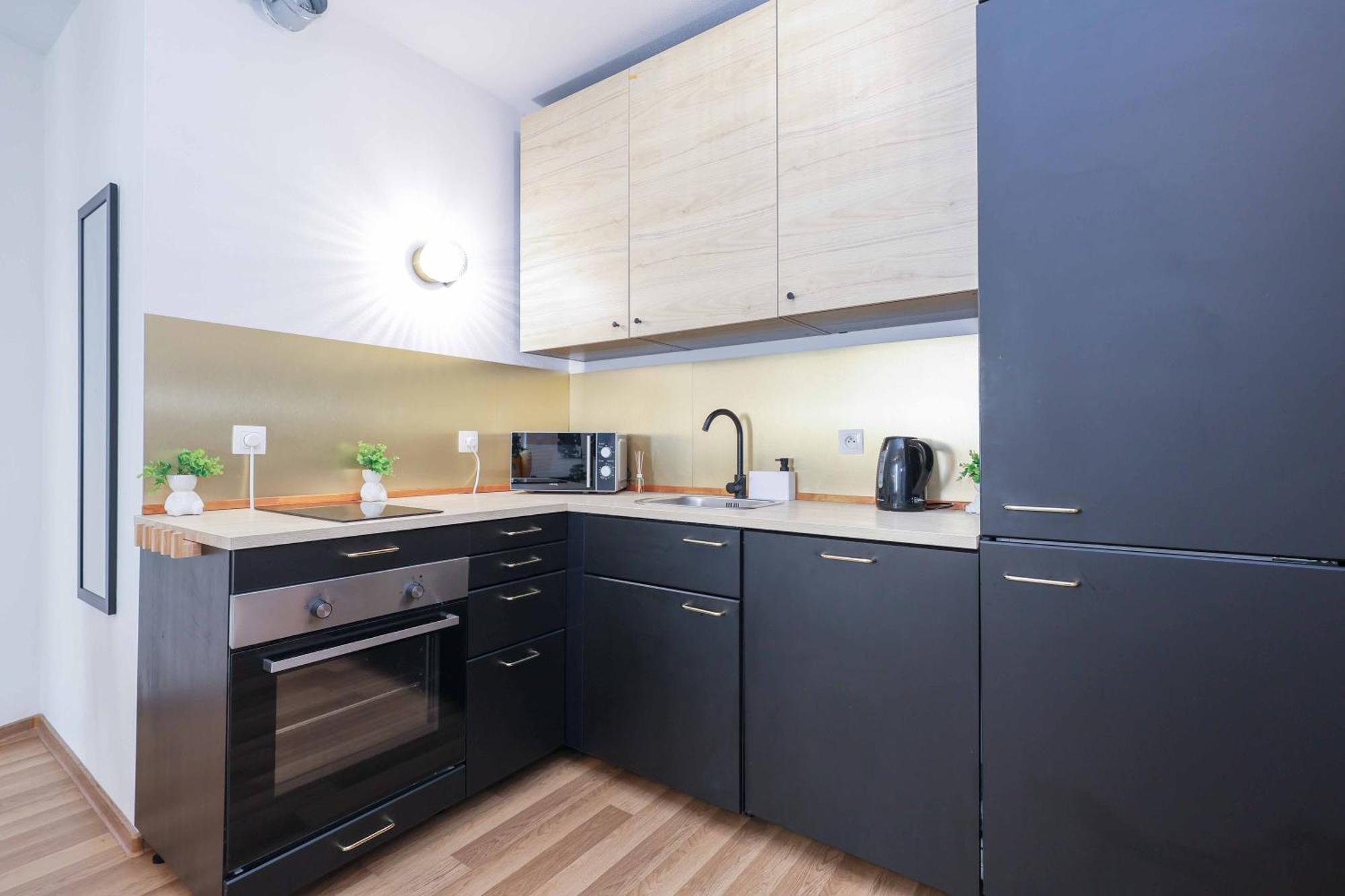 Adamick Place In City Centre With Free Parking Apartment Bratislava Bagian luar foto
